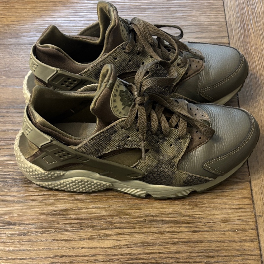 Nike Air Huarache Run Prm Python Womens Size 10 Green Shoes Sneakers